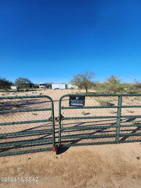 10525 S Cherokee Ln, Tucson, AZ 85736