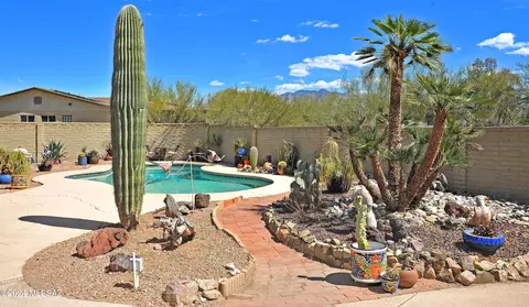 7314 N Casablanca Dr, Tucson, AZ 85704
