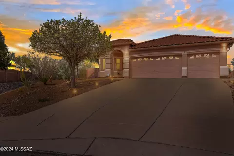 13465 N Big View Ct, Oro Valley, AZ 85755