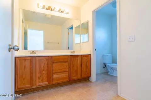Bath - 6011 S Cedar Elm Ln, Tucson, AZ 85747 photo 1 of 3