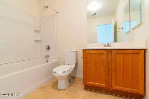 Bath - 6011 S Cedar Elm Ln, Tucson, AZ 85747 photo 2 of 3