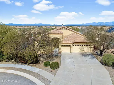 420 W Lexington St, Vail, AZ 85641