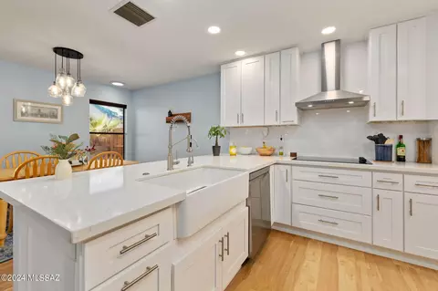 8632 N Siriga Way, Tucson, AZ 85742