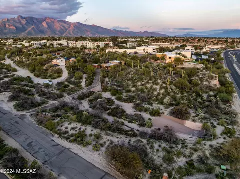 View/Area - 405 E River Rd, Tucson, AZ 85704 photo 1 of 2