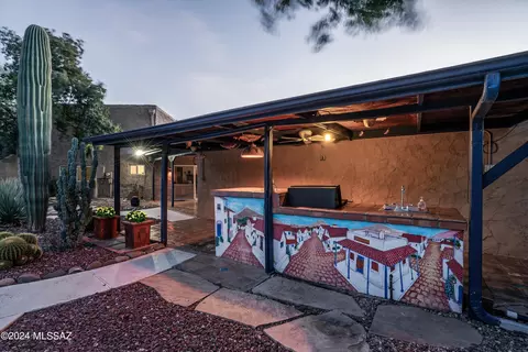 Exterior - 405 E River Rd, Tucson, AZ 85704 photo 9 of 9