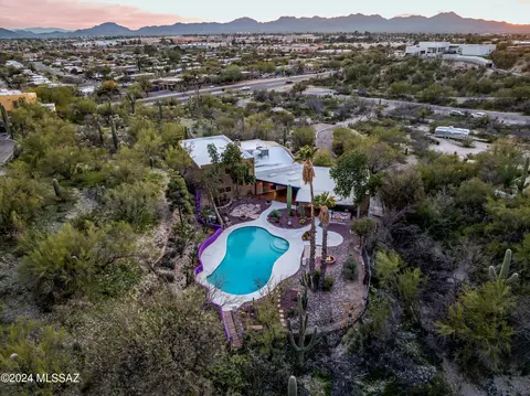 View/Area - 405 E River Rd, Tucson, AZ 85704 photo 2 of 2