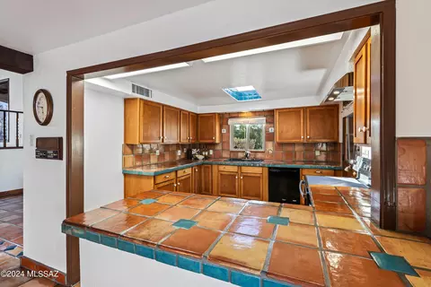 Kitchen - 405 E River Rd, Tucson, AZ 85704 photo 3 of 6