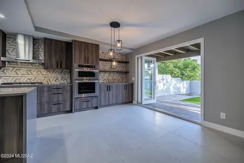 7440 E Wandering Rd, Tucson, AZ 85750