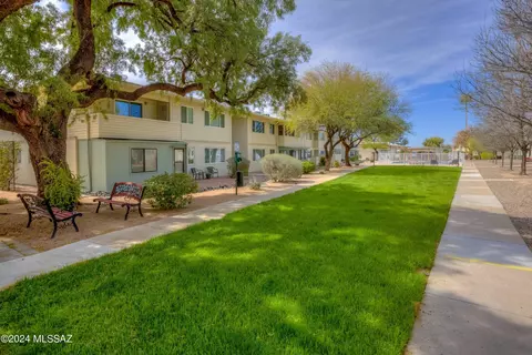 8170 E Broadway Blvd #K9, Tucson, AZ 85710