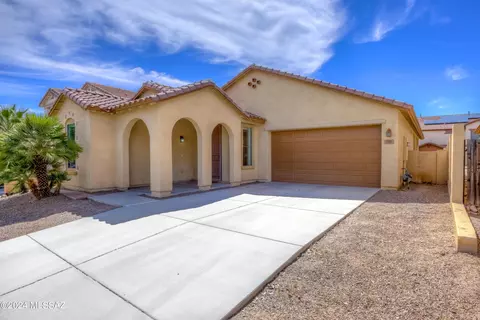 593 W Camino Curvitas, Sahuarita, AZ 85629
