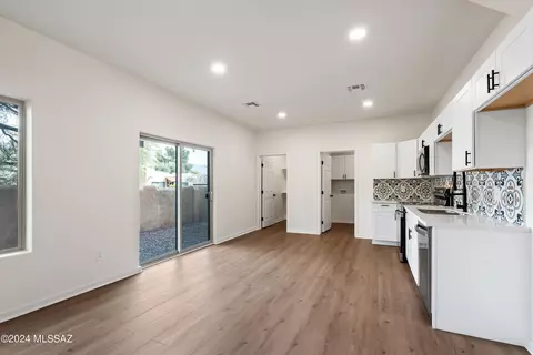 1061 E Irwin Pl, Tucson, AZ 85719 photo 5