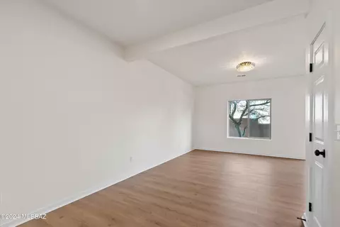 1061 E Irwin Pl, Tucson, AZ 85719 photo 3