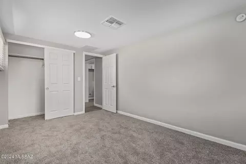 21 E Schilling Pl, Tucson, AZ 85706 photo 23