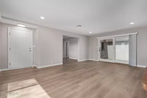 21 E Schilling Pl, Tucson, AZ 85706 photo 12