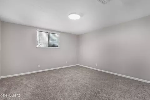 21 E Schilling Pl, Tucson, AZ 85706 photo 15