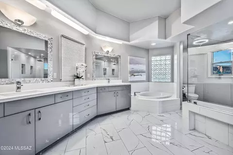 Bath - 13005 E Cape Horn Dr, Tucson, AZ 85749 photo 1 of 7