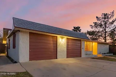 4112 E Sylvane Dr, Tucson, AZ 85711 photo 3