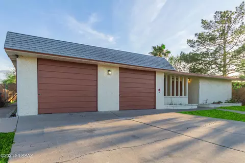 4112 E Sylvane Dr, Tucson, AZ 85711 photo 7
