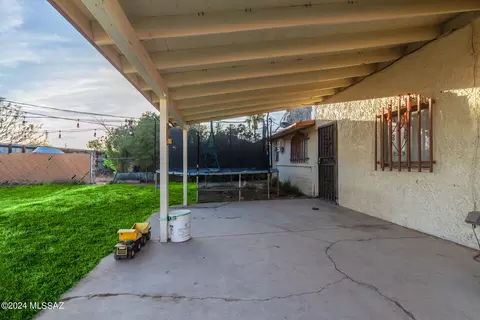 4112 E Sylvane Dr, Tucson, AZ 85711 photo 32