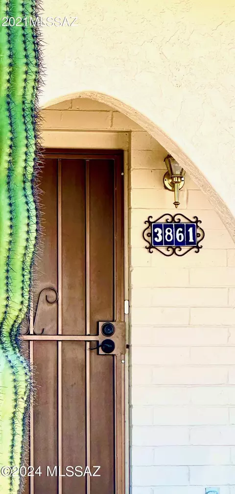 3861 W Red Wing St, Tucson, AZ 85741
