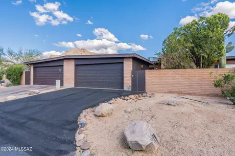 13 E Mediterranean Dr, Tucson, AZ 85704