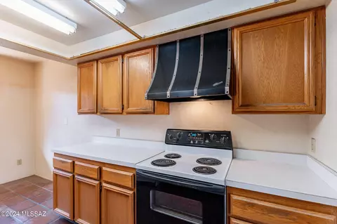 Kitchen - 13 E Mediterranean Dr, Tucson, AZ 85704 photo 2 of 5