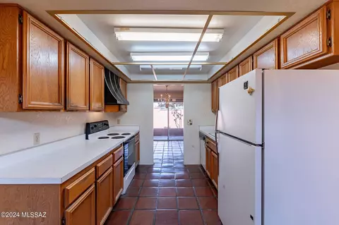 Kitchen - 13 E Mediterranean Dr, Tucson, AZ 85704 photo 3 of 5