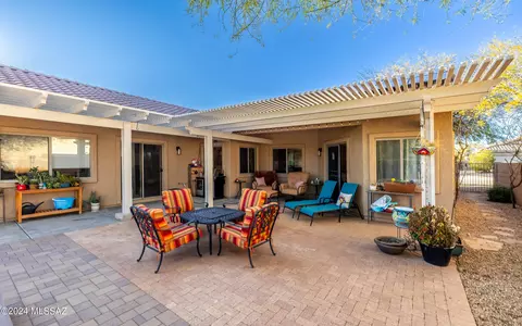 3664 E Northern Dancer Rd, Tucson, AZ 85739