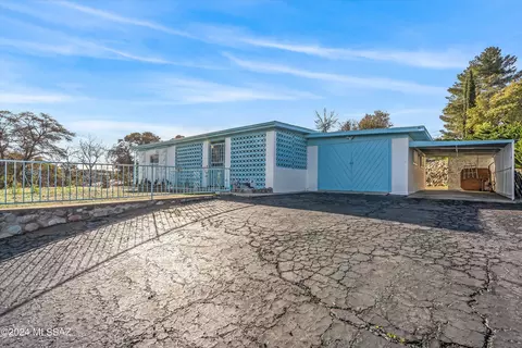 575 W Pajaro St, Oracle, AZ 85623
