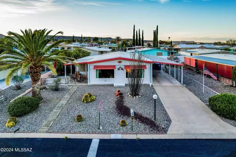 150 W Aliso Dr, Green Valley, AZ 85614
