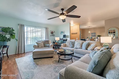 1088 N Caribe Ave, Tucson, AZ 85710