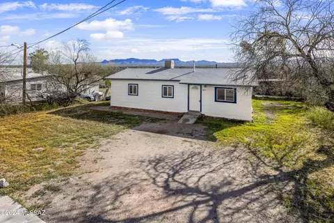 807 Arthur Pl, Mammoth, AZ 85618