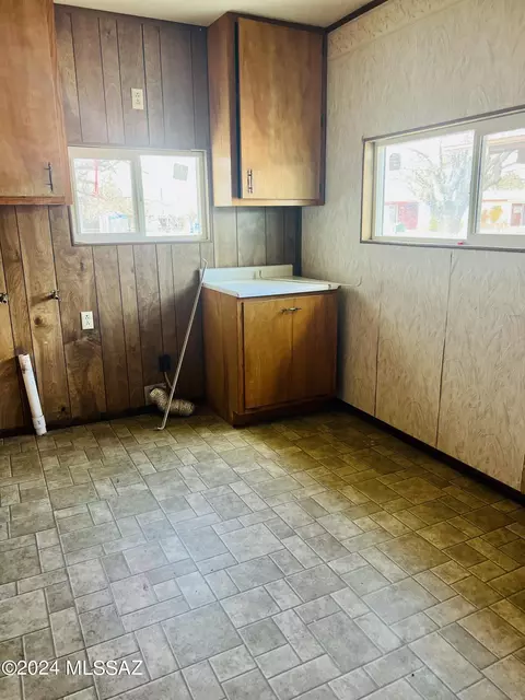 Kitchen - 143 N Curtis Ave, Willcox, AZ 85643 photo 5 of 5