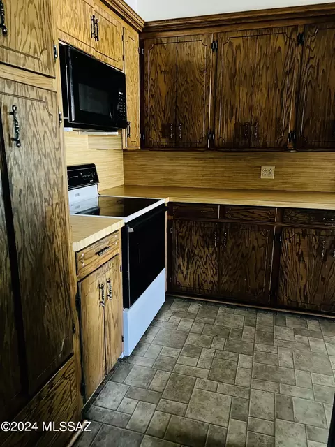 Kitchen - 143 N Curtis Ave, Willcox, AZ 85643 photo 1 of 5