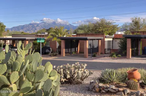 429 W Calle De Oro, Green Valley, AZ 85614