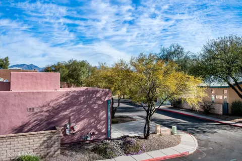 5170 E Calle Vista De Colores, Tucson, AZ 85711