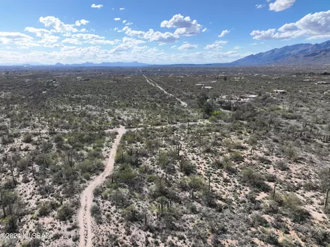 12756 E Nighthawk Ranch Pl, Tucson, AZ 85749 photo 4