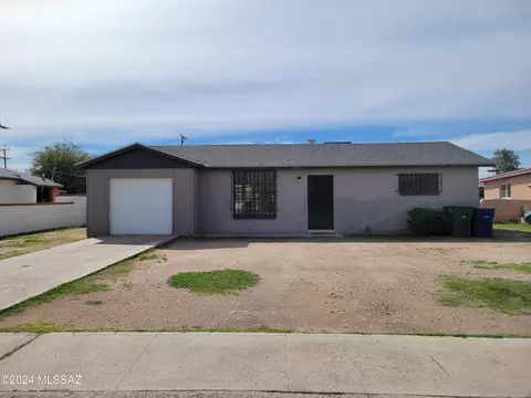 809 W Calle Bocina, Tucson, AZ 85756