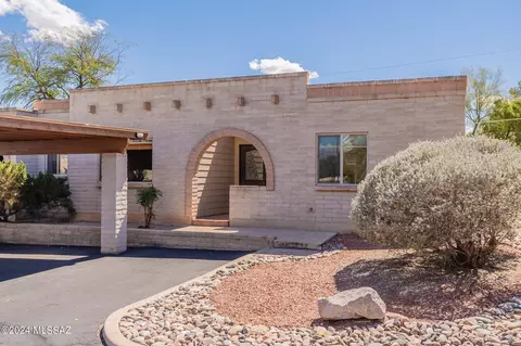 2837 W Sheryl Dr, Tucson, AZ 85713