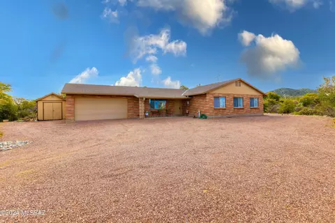 881 N Mountain View Dr, Oracle, AZ 85623