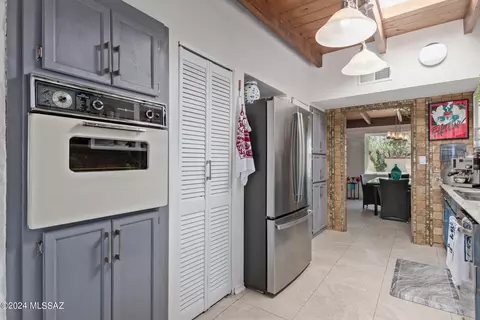 6820 E Cooper St, Tucson, AZ 85710 photo 14