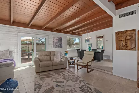 6820 E Cooper St, Tucson, AZ 85710 photo 8