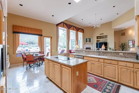 7311 E Desert Moon Loop, Tucson, AZ 85750 photo 21