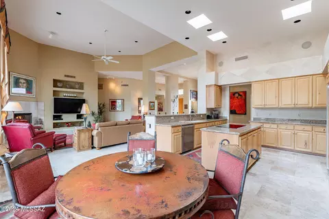 7311 E Desert Moon Loop, Tucson, AZ 85750 photo 23