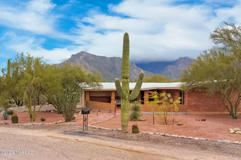 7252 N La Oesta Ave, Tucson, AZ 85704