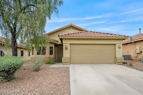 8330 N Peak View Ln, Tucson, AZ 85743