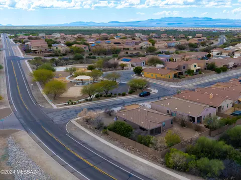 689 E Pima Meadows Dr, Vail, AZ 85641 photo 35