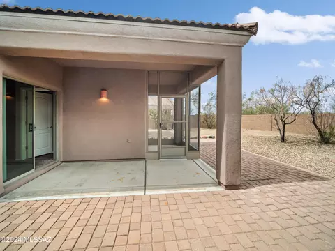 689 E Pima Meadows Dr, Vail, AZ 85641 photo 9