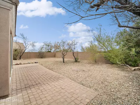 689 E Pima Meadows Dr, Vail, AZ 85641 photo 10