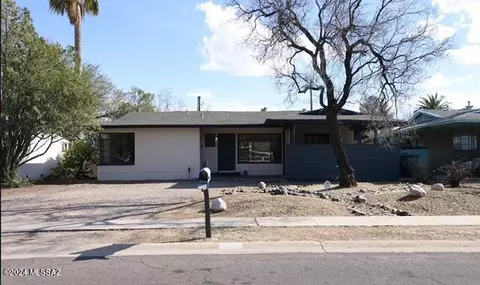 5520 E Rosewood St, Tucson, AZ 85711